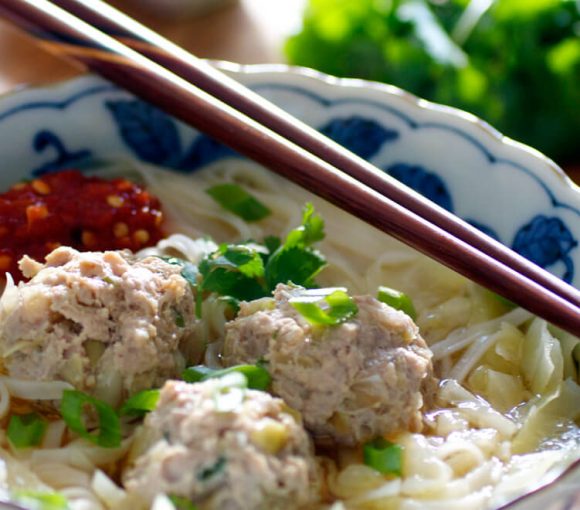 thai meatballs with noodles recipe by rasoi menu